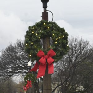Center Mount Wreath