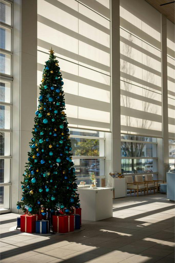 Improving Guest Experience With Holiday Decor